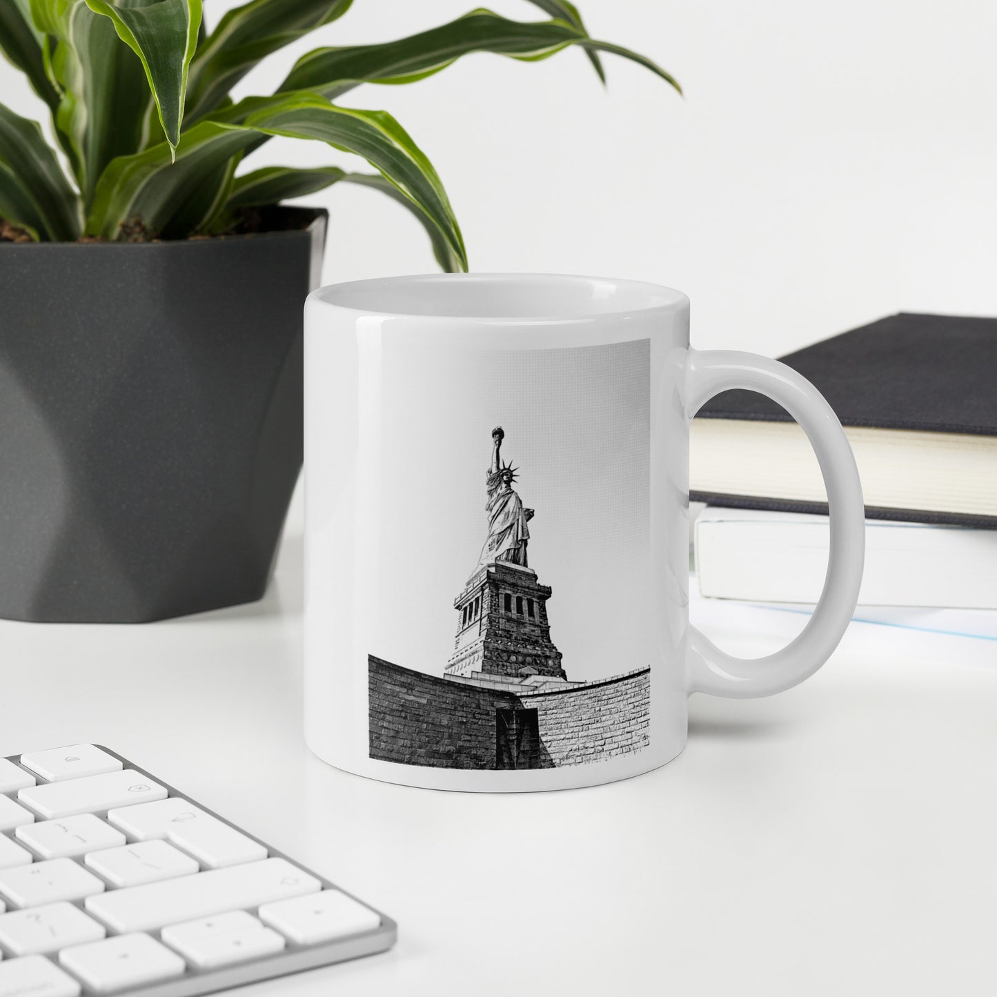 xTechnix Statue of Liberty Mug
